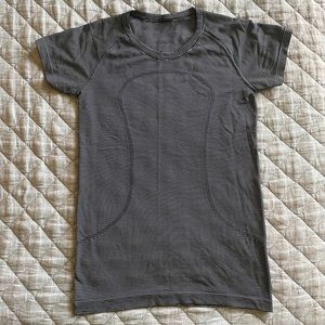 EUC Lululemon Swiftly Tech Tee